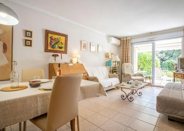 Apartment Le Grand Parc-5 By Interhome Saint Aygulf